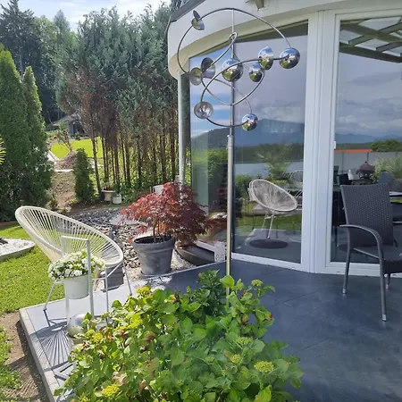 Lakeside Apartments - Adults Only *