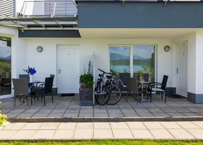 Lakeside - Adults Only