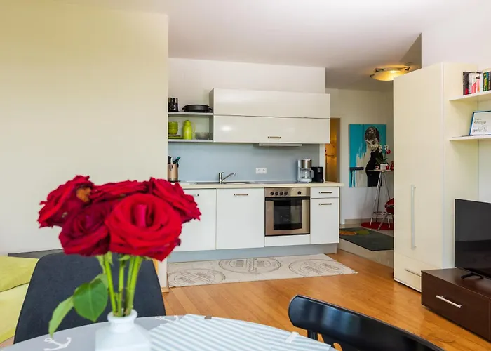 Lakeside - Adults Only Apartament *