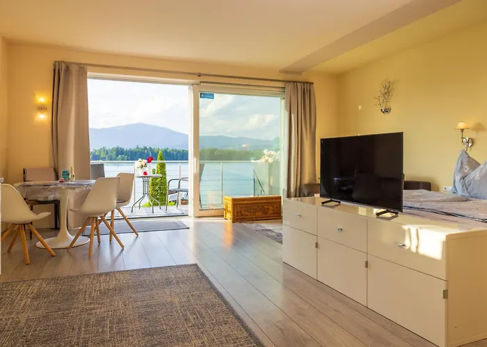 Lakeside - Adults Only *